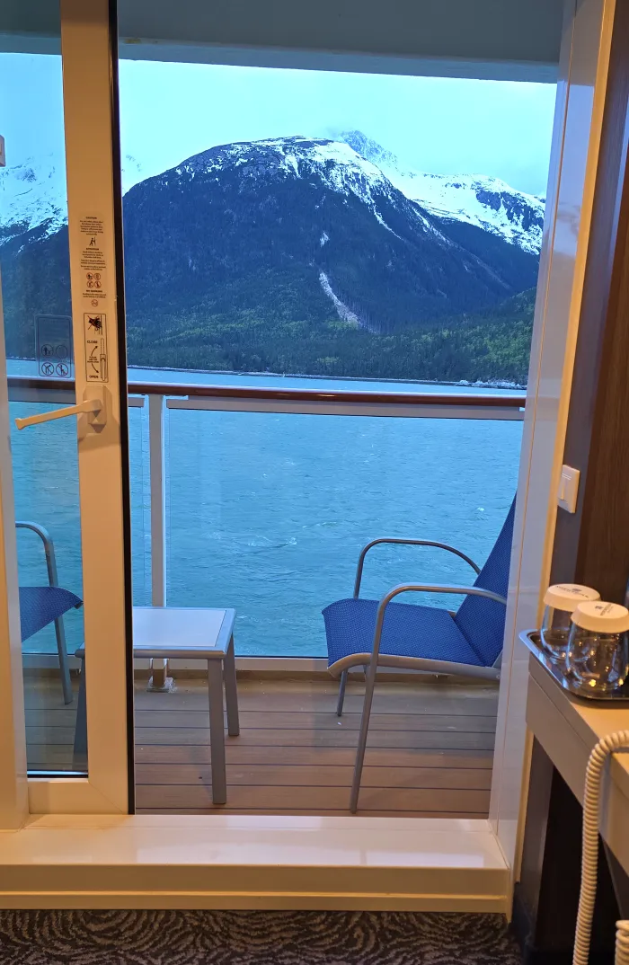 노르웨지안 스피릿 발코니 객실 – 알래스카 크루즈는 발코니 객실 추천