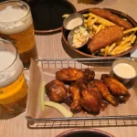 노르웨지안 스피릿 더 로컬 펍 치킨 윙과 맥주